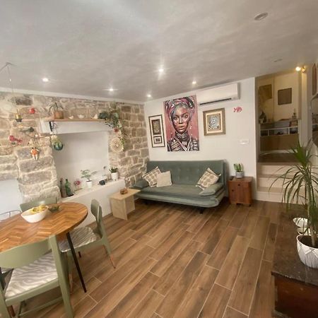 Apartman Oleandar Kaštela Esterno foto