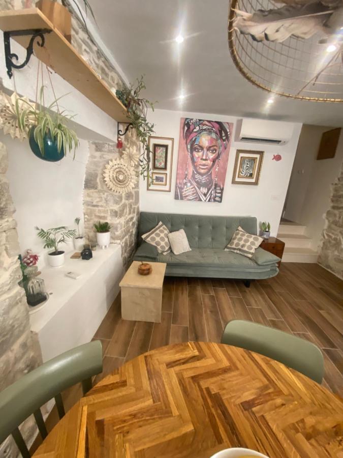 Apartman Oleandar Kaštela Esterno foto