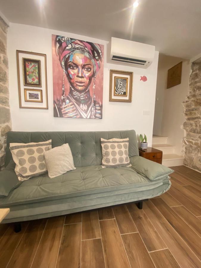 Apartman Oleandar Kaštela Esterno foto