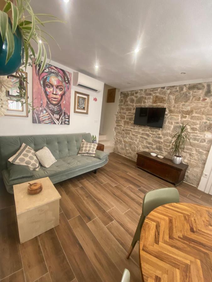 Apartman Oleandar Kaštela Esterno foto