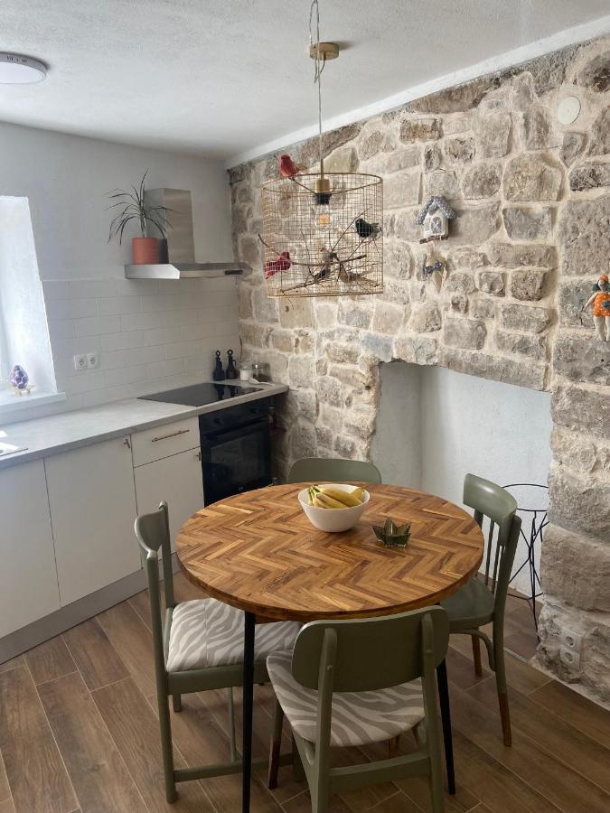 Apartman Oleandar Kaštela Esterno foto